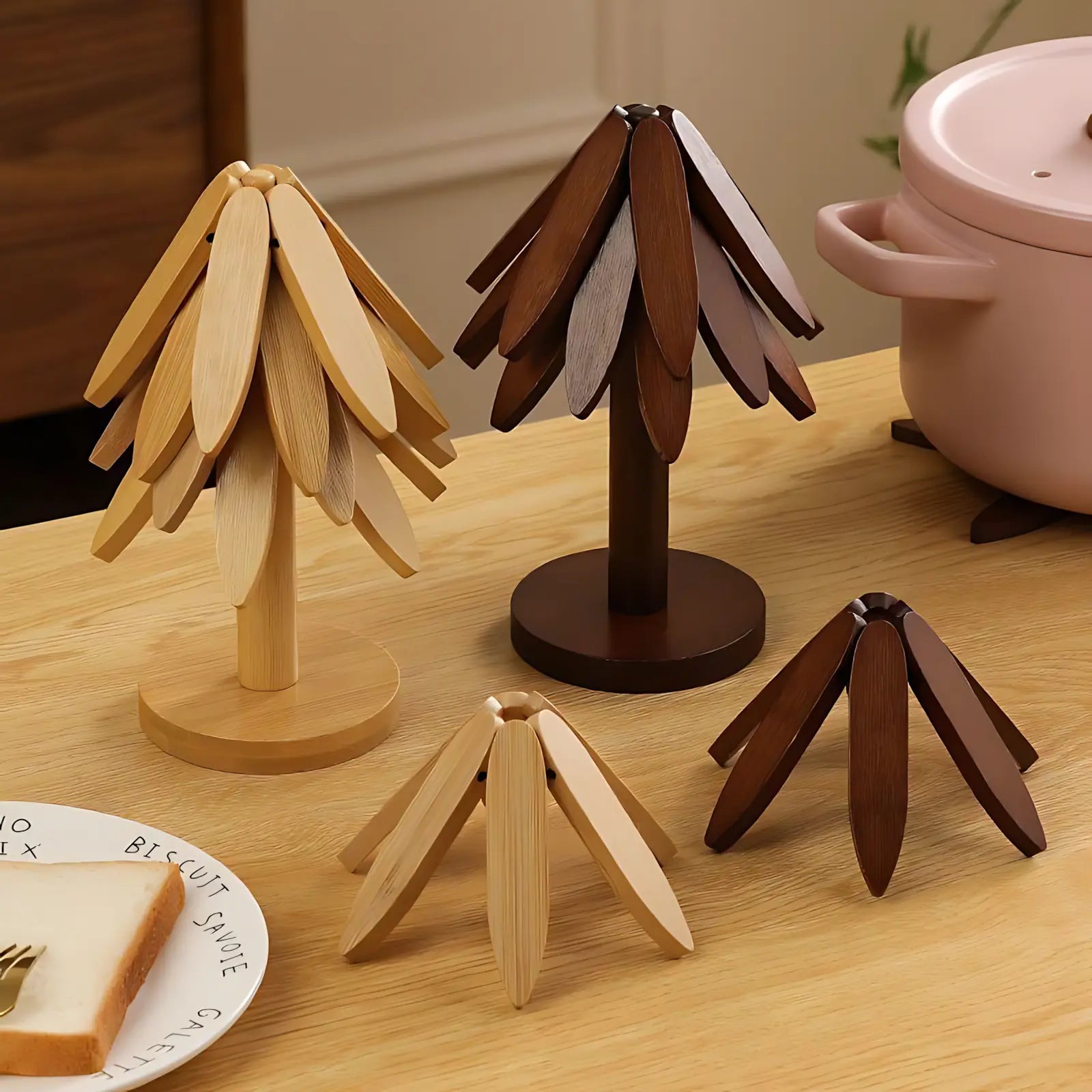 Natural Foldable Black Walnut Wooden Trivet Set, Heat-Resistant Tree Design with 4 Trivets & Stand, Wood Coasters for Hot Pots, Pans, Bowls, Kitchen Accessories Tableware Couple Gifts Birthday Tree-Shaped Tiktokshopspringglowup Iron